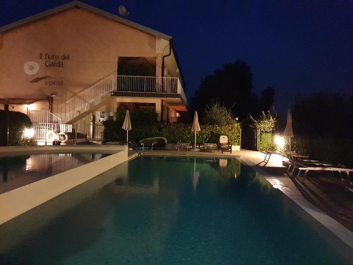 Residence Il Fiore Del Garda Manerba del Garda Kültér fotó