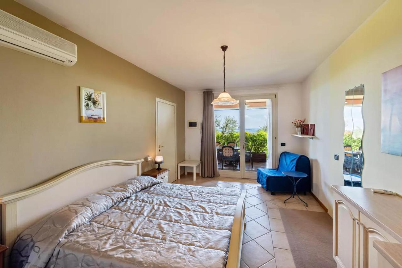 Residence Il Fiore Del Garda Manerba del Garda Kültér fotó